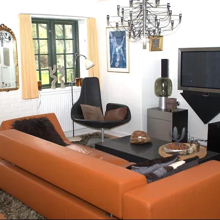 Fanobad Lavish Near